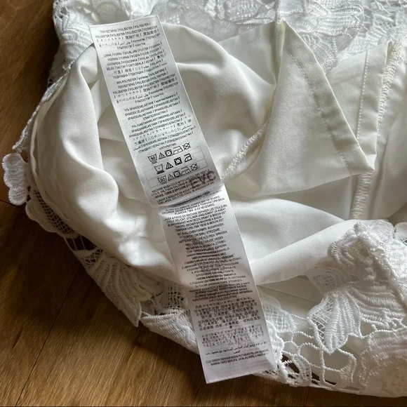 NWT GUESS off-shoulder dress - size 2 - Picture 9 of 16